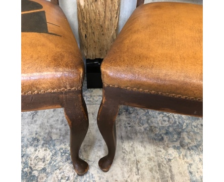 Leather look stoelen